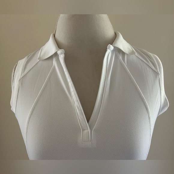 Nike Sleeveless Top - Picture 2 of 6